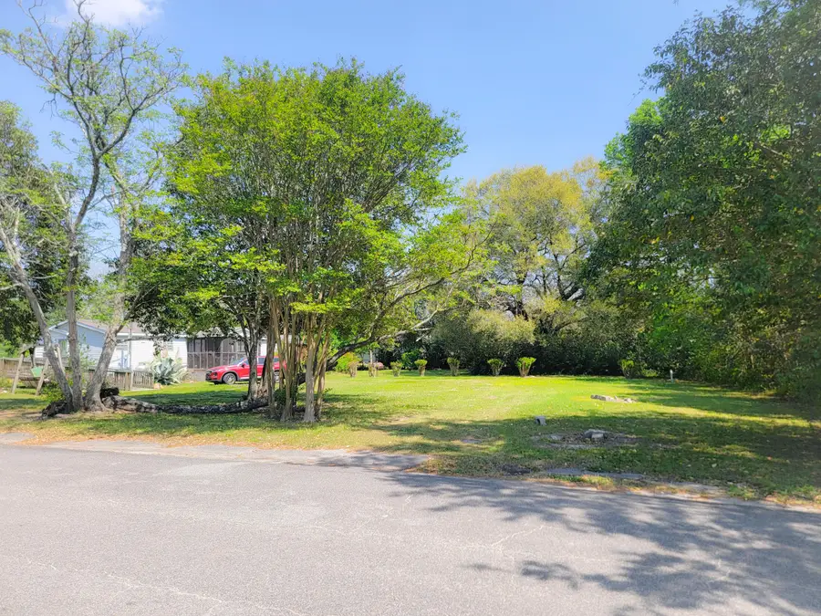 4 3rd Street, Summerton, SC 29148 - #3