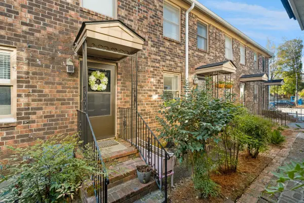 24 Bee Street #Apt J, Charleston, SC 29403