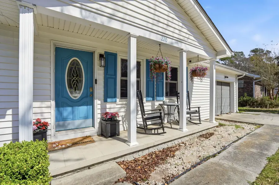 220 Crestwood Drive, Summerville, SC 29483 - #2