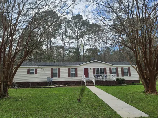 5933 Dixie Plantation Road, Hollywood, SC 29449