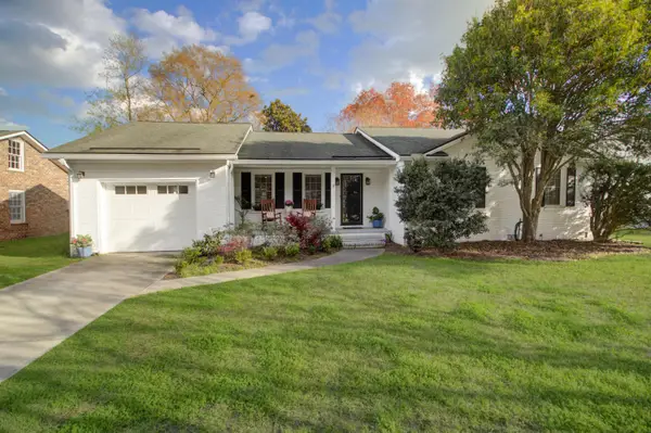 1114 Calm Water Court, Mount Pleasant, SC 29464