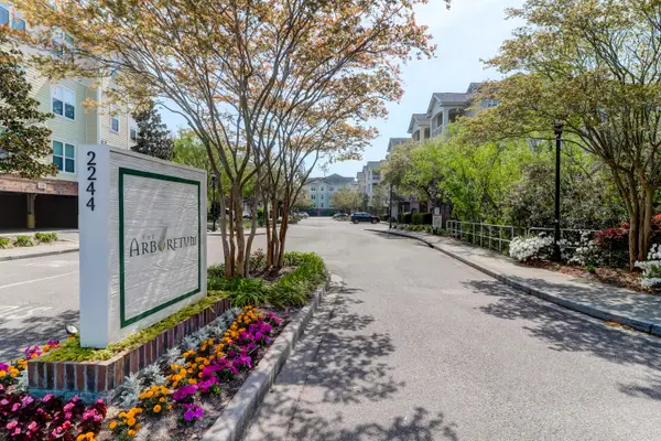 2244 Ashley Crossing Drive #415, Charleston, SC 29414