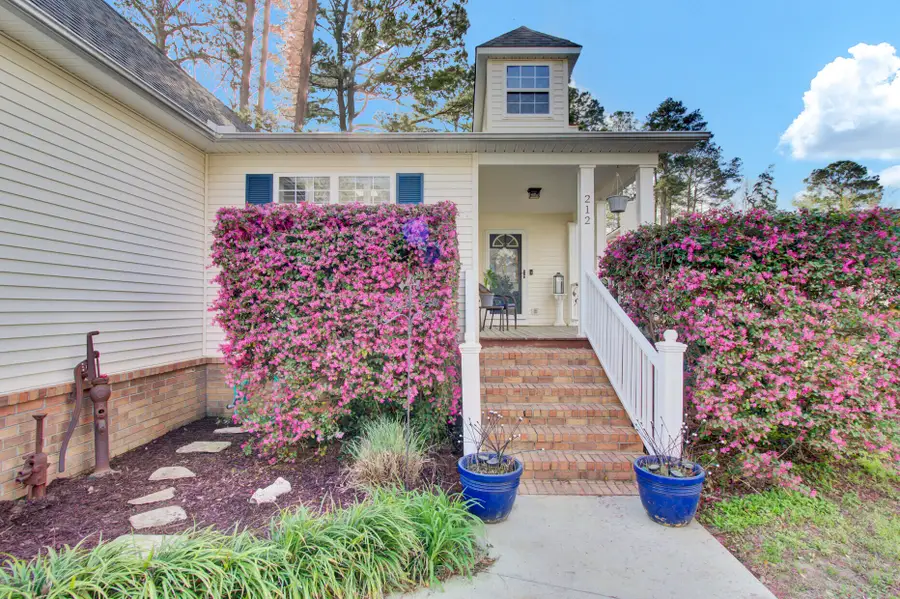 212 Thames Avenue, Summerville, SC 29485 - #3