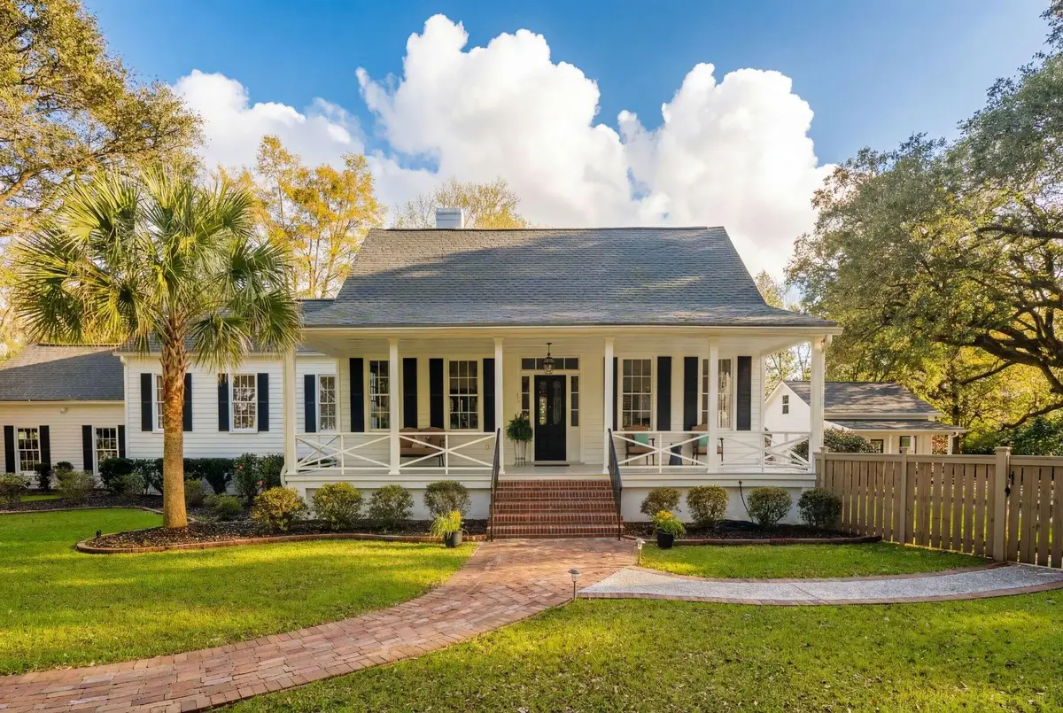 111 E Carolina Avenue, Summerville, SC 29483 - #1