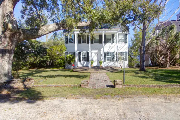 3 Shaftsbury Lane, Charleston, SC 29401