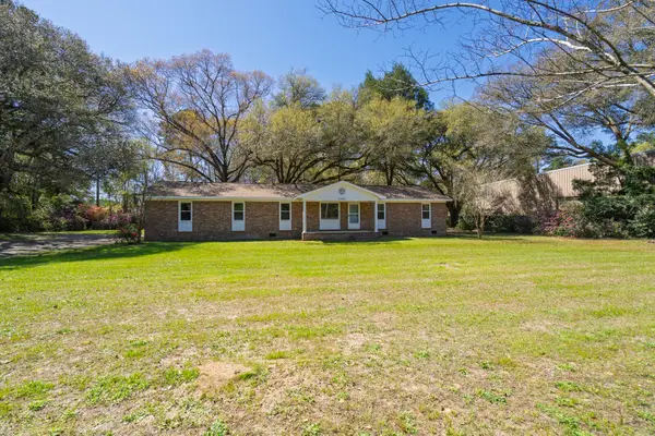 6047 Sc-165, Ravenel, SC 29470