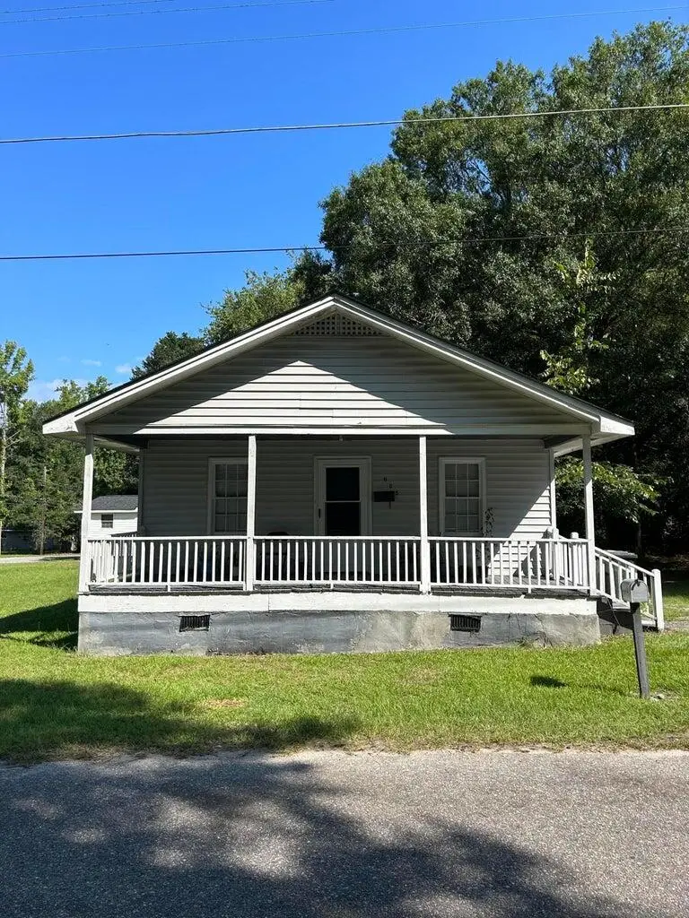 605 Tomlinson Street, Kingstree, SC 29556 - #1