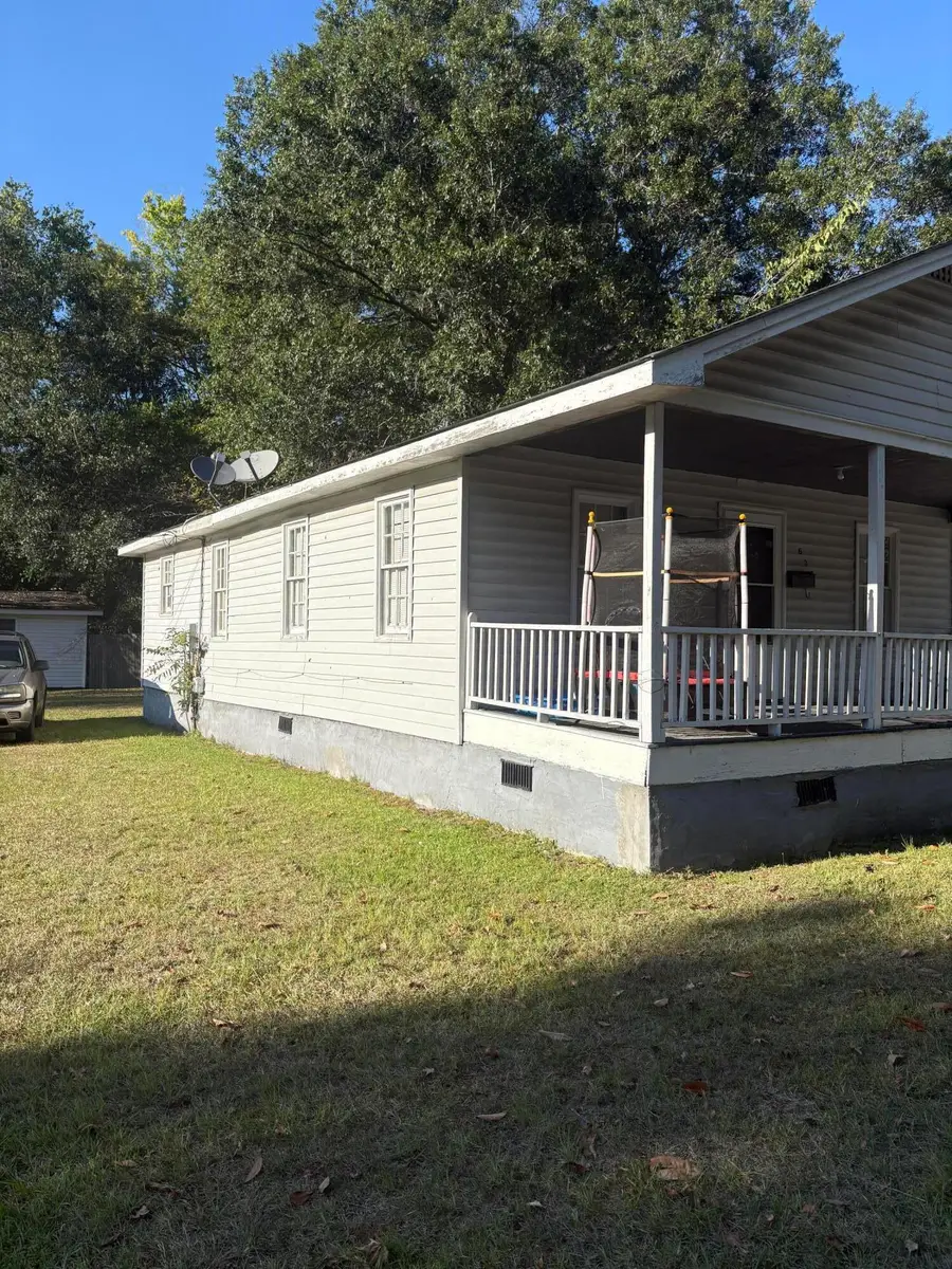 605 Tomlinson Street, Kingstree, SC 29556 - #2