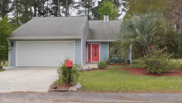201 Pebble Creek Road, Summerville, SC 29486