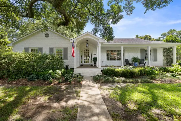 299 Hobcaw Drive, Mount Pleasant, SC 29464