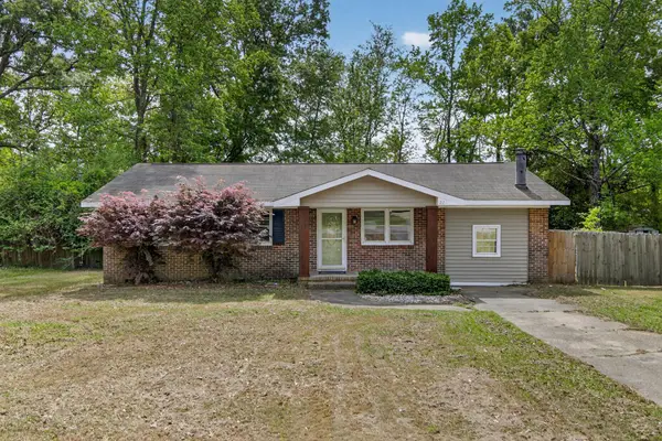 221 Forest Circle, Summerville, SC 29483