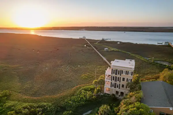 1024 W Ashley Avenue, Folly Beach, SC 29439