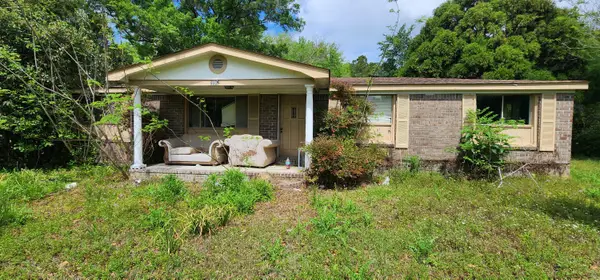 388 Embassy Drive, Summerville, SC 29483