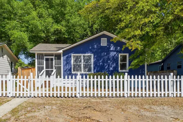 2217 Cambridge Avenue, North Charleston, SC 29405