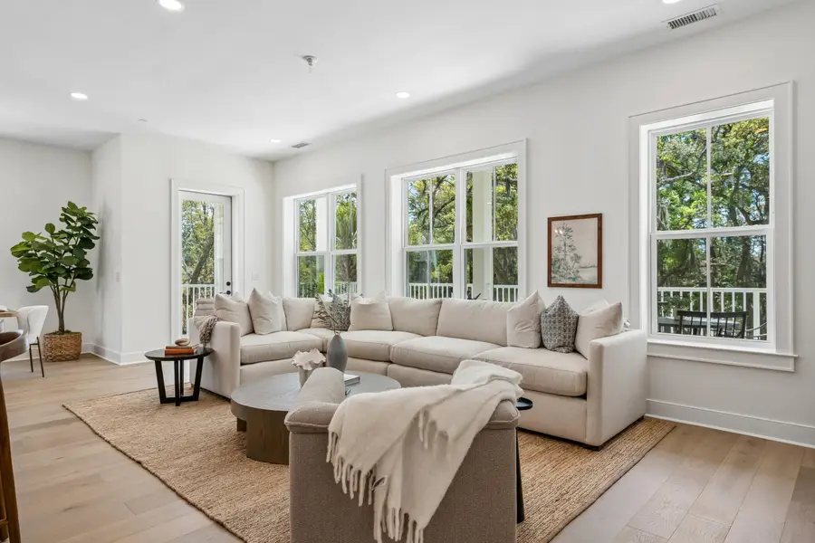 540 Helmsman #1233, Charleston, SC 29492 - #3