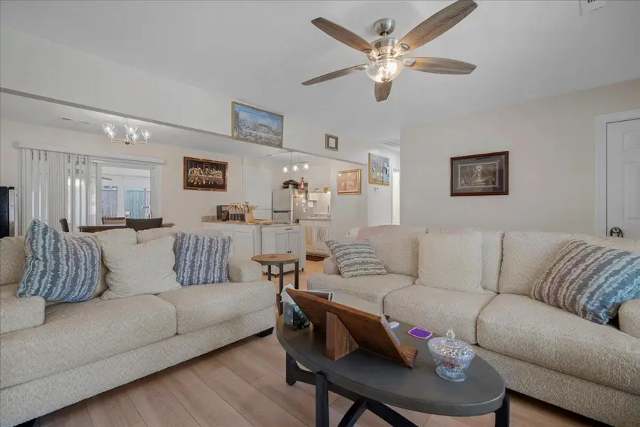 109 Robin Court, Summerville, SC 29485 - #3