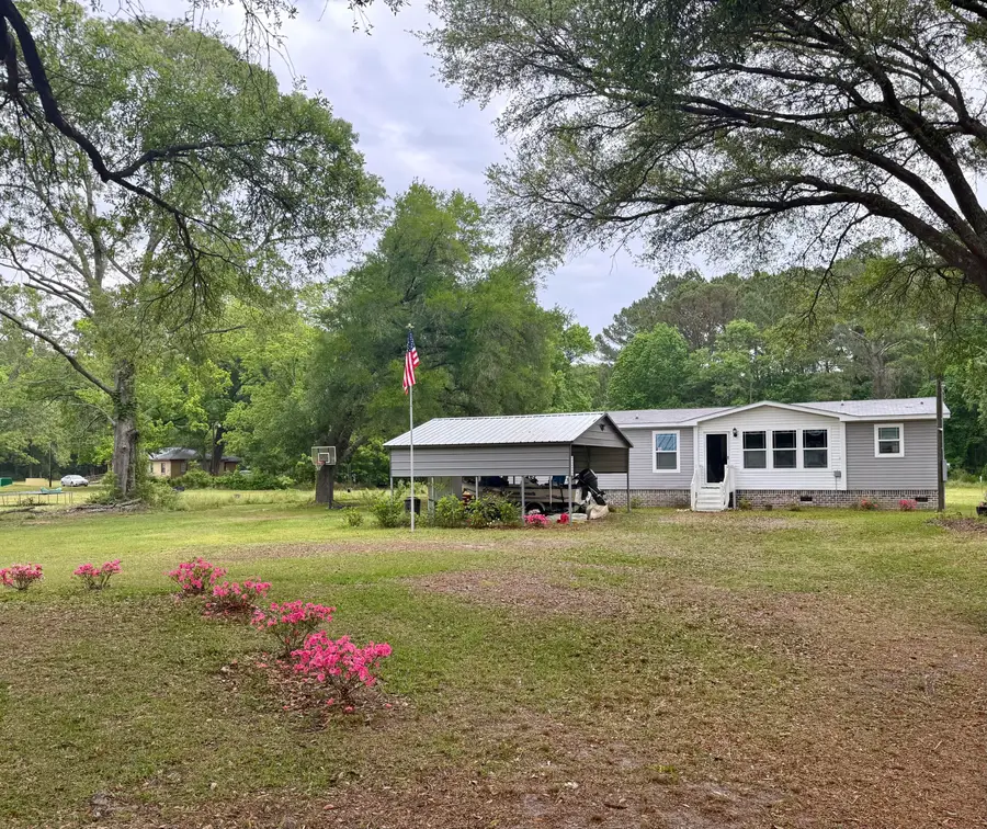 2810 Sc 174, Edisto Island, SC 29438 - #2