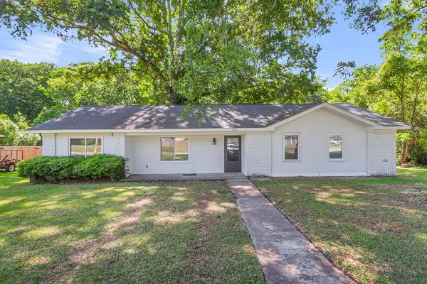 202 Sprucewood Drive, Summerville, SC 29485