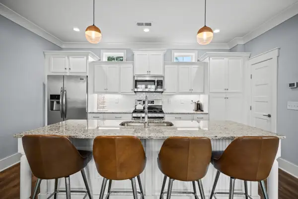 402 Sumter #Apt C, Charleston, SC 29403