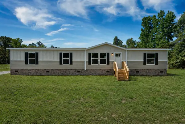 1151 Mandella Road, Bonneau, SC 29431