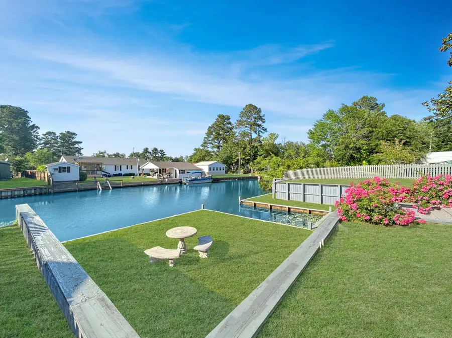 227 Canal Street, Bonneau, SC 29431 - #2