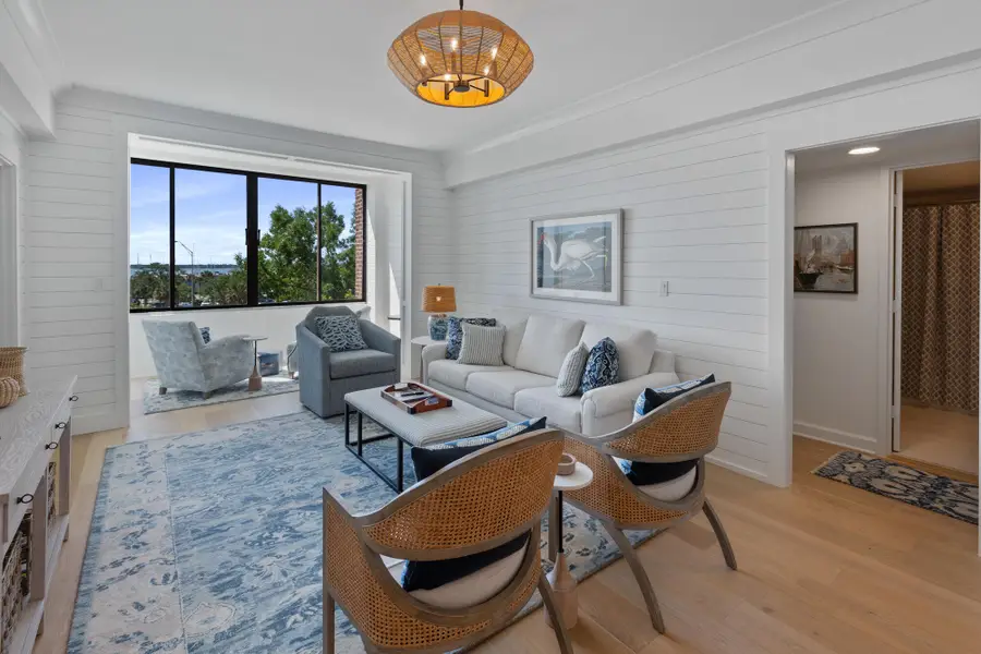14 Lockwood Drive #Apt 2d, Charleston, SC 29401 - #2