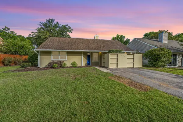 1116 Astor Drive, Mount Pleasant, SC 29464