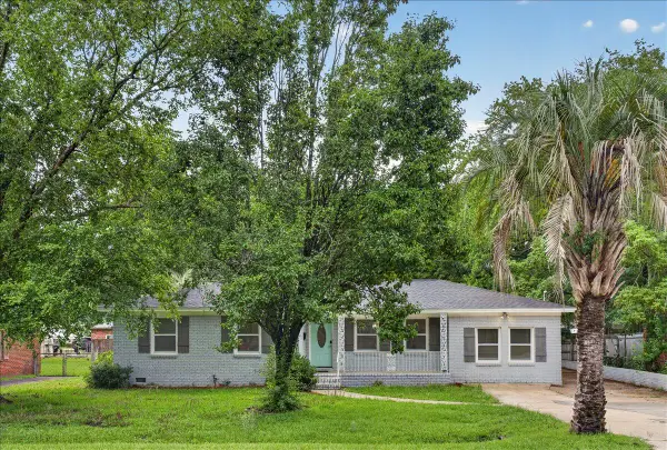 5917 Hagood Avenue, Hanahan, SC 29410