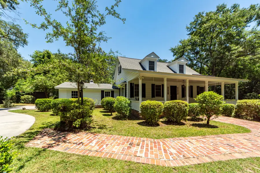 115 E Carolina Avenue, Summerville, SC 29483 - #2