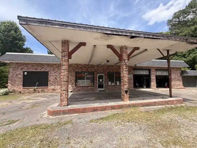 326 W Main Street, Harleyville, SC 29448 - #2