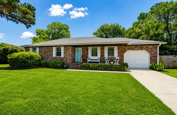 1084 Rosemead Road, Mount Pleasant, SC 29464