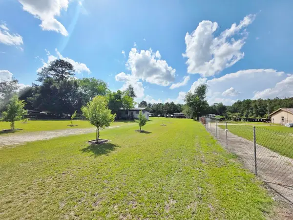 155 Stumphole Road, Elloree, SC 29047