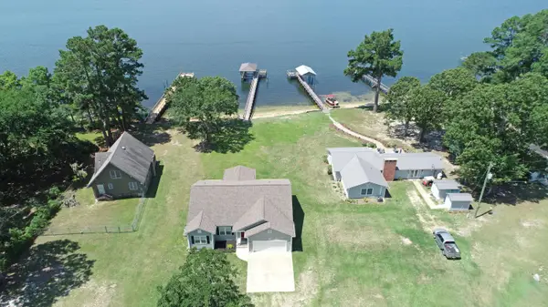 1083 Copperhead Road, Manning, SC 29102