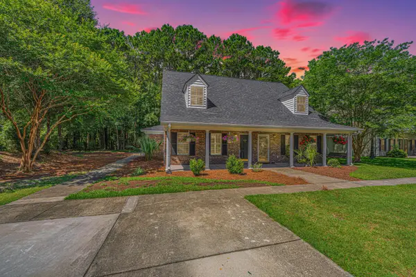 2080 Kings Gate Lane, Mount Pleasant, SC 29466