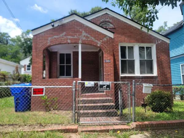 1908 NE Calvert Street, North Charleston, SC 29405