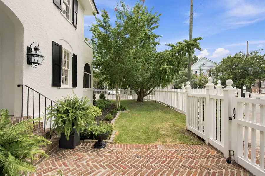 26 Limehouse Street, Charleston, SC 29401 - #3