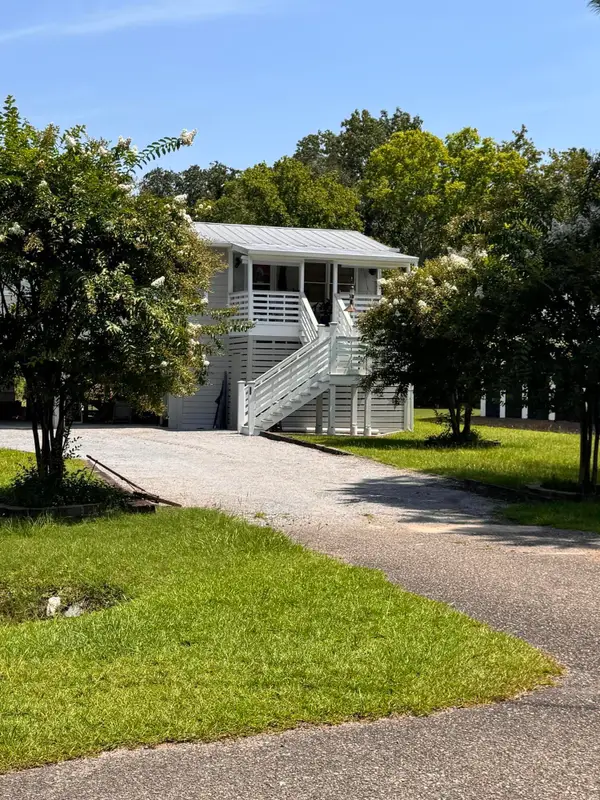 1575 Macoma Drive, Mount Pleasant, SC 29466