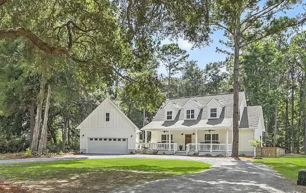 866 Blackbear Drive, Edisto Island, SC 29438