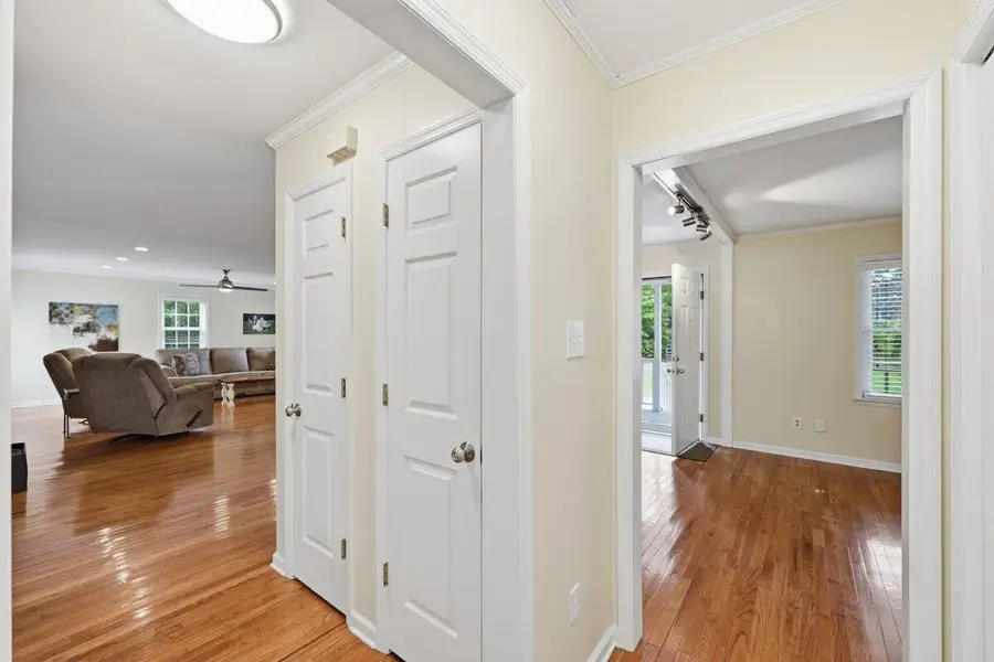 210 Carolina Avenue, Saint George, SC 29477 - #3