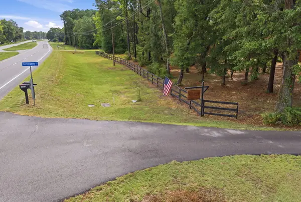 5511 Huckleberry Lane, Awendaw, SC 29429