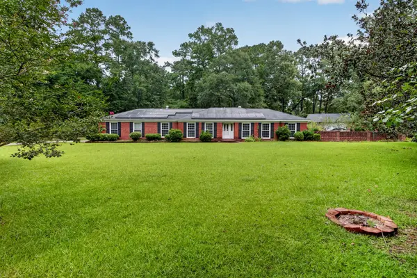 124 Axtell Drive, Summerville, SC 29485