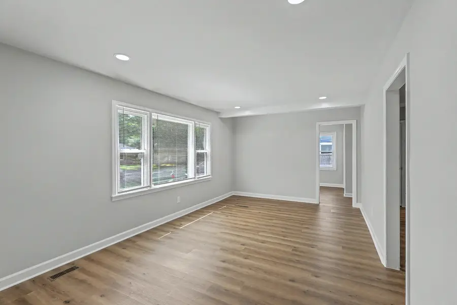 7620 Winchester Street, North Charleston, SC 29420 - #3