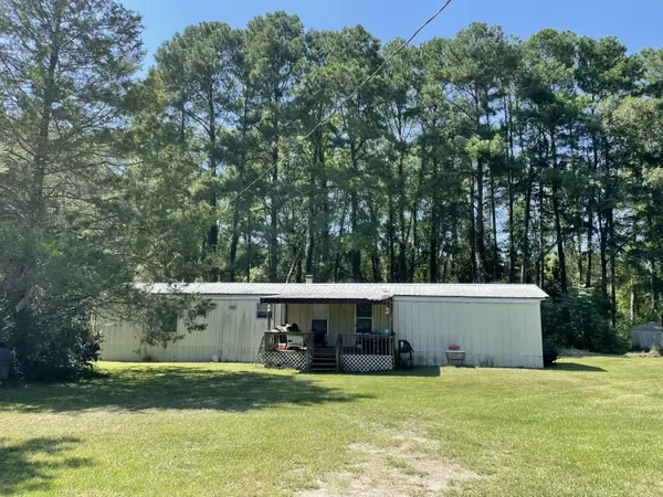 200 Sings Lane, Holly Hill, SC 29059