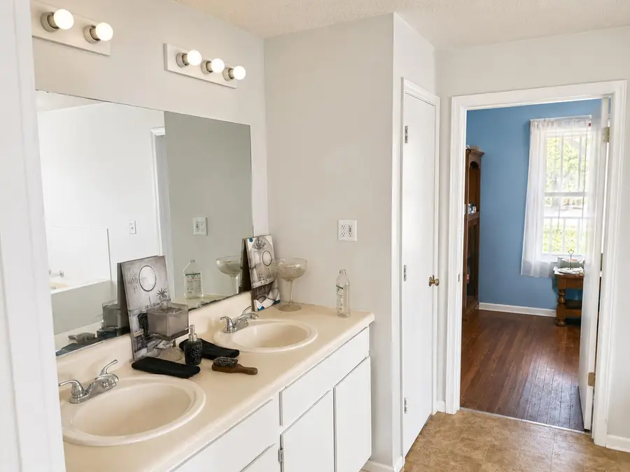 1138 North Street, Bamberg, SC 29003 - #3