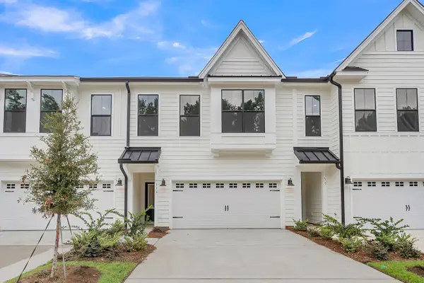 112 Dahlberg Street, Summerville, SC 29483