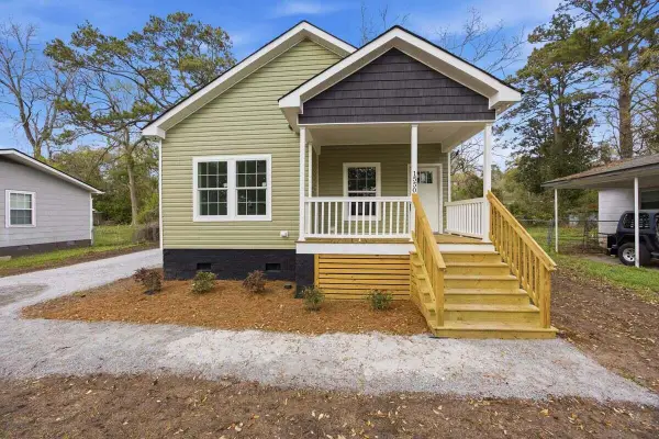 1550 Larry Street, North Charleston, SC 29406