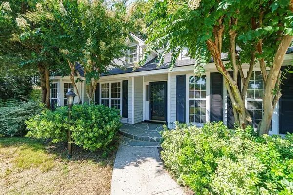 734 Woodland Pointe Place, Mount Pleasant, SC 29464