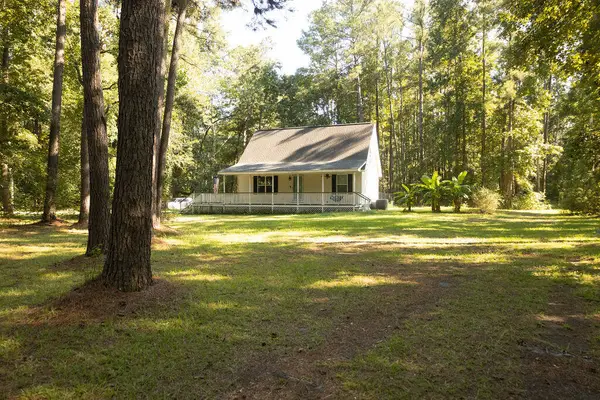 69 Nuthatch Lane, Cottageville, SC 29435