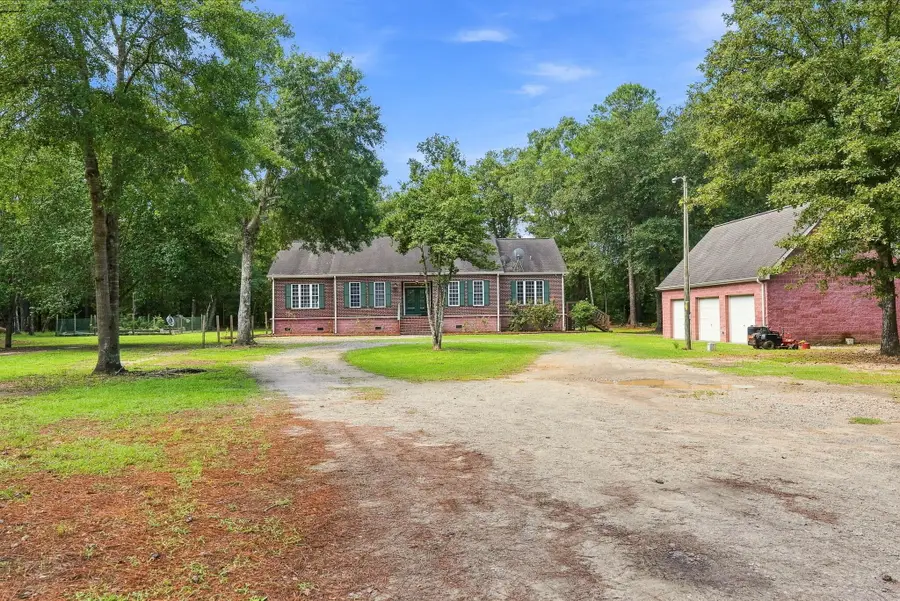 725 Yellow Brick Road, Bonneau, SC 29431 - #2