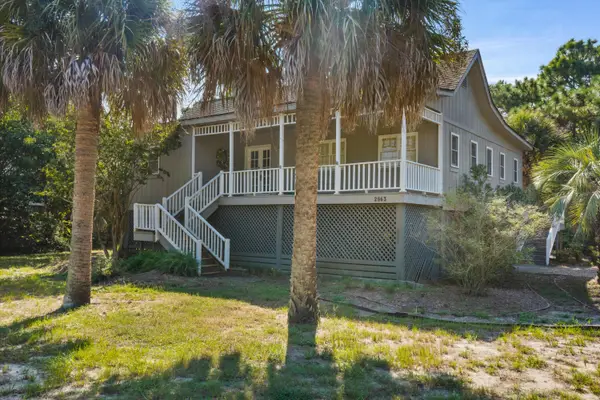 2863 Middle Street, Sullivans Island, SC 29482
